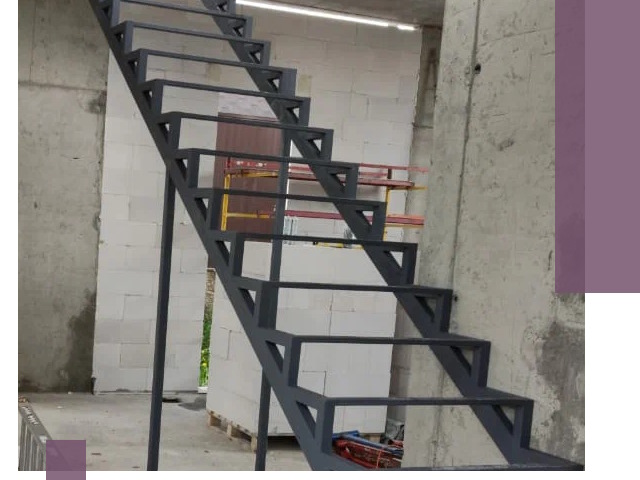 Демонтаж металлических лестниц в Полевской быстро и безопасно