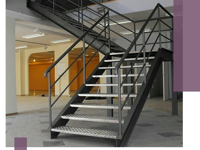 Лестницы для офиса в Полевской: изготовление, монтаж, демонтаж