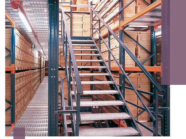 Лестницы складские прочные и безопасные под ключ в Полевской