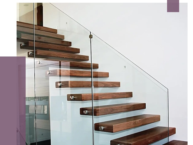 Стеклянные перила для лестницы в Полевской от 14884 руб.