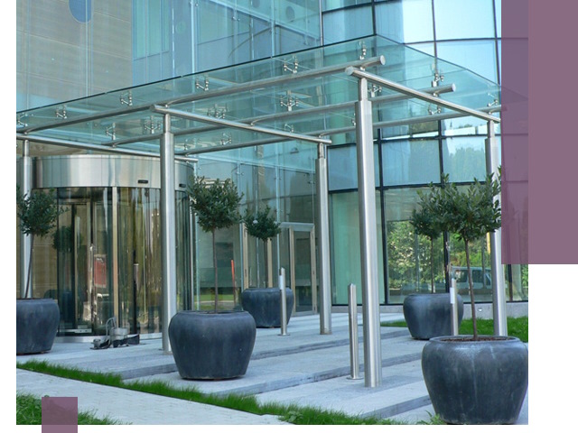 Навесы из стекла на заказ в Полевской — монтаж и установка